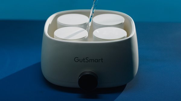 GutSmart's four-jar batch fermentation system