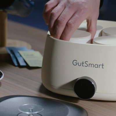 Finished yogurt in ceramic bowl with GutSmart device